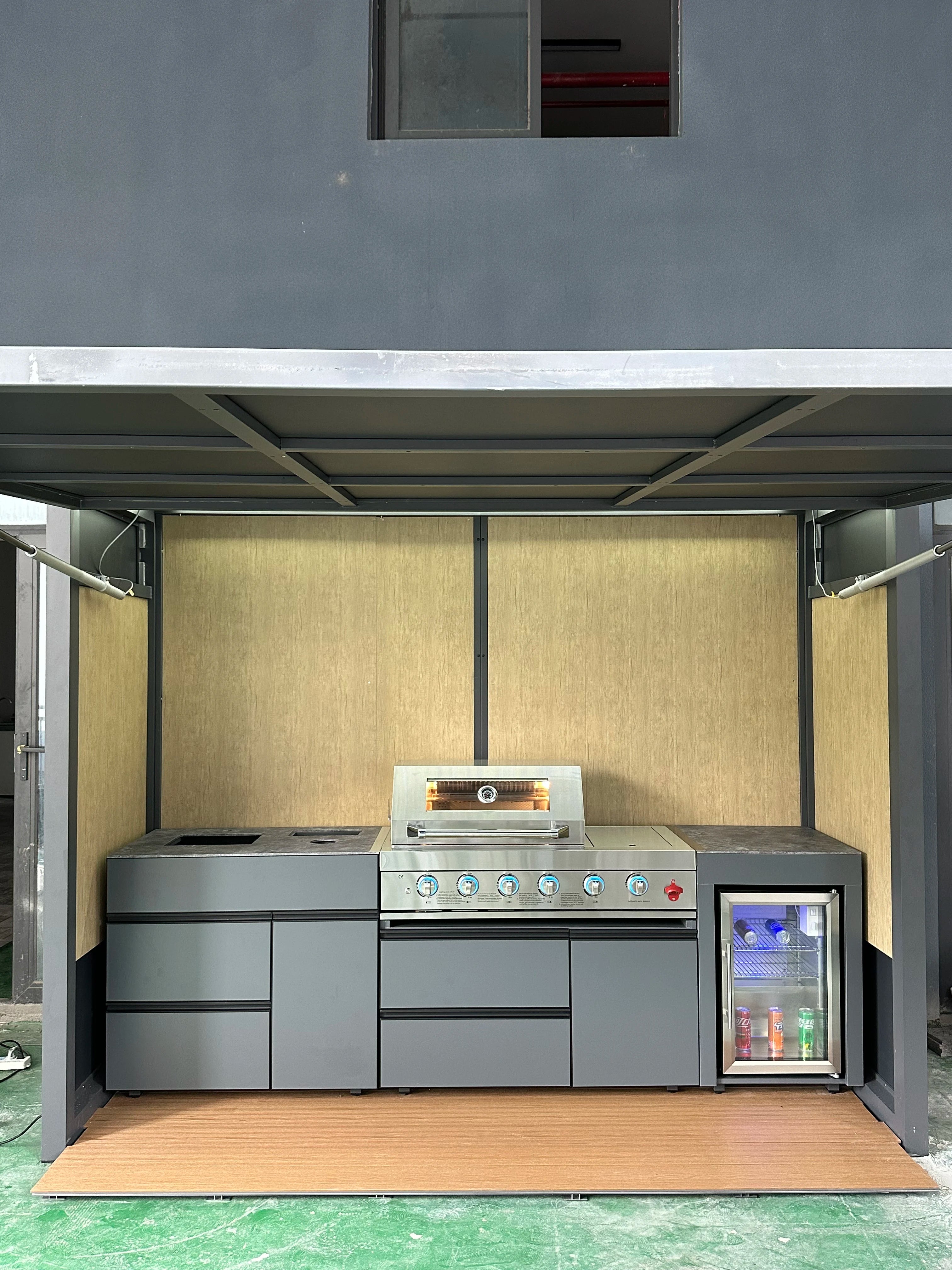 Customized Weatherproof Outdoor Kitchen Set BBQ Grills With Shed Stainless Steel Cabinets & Luxury Aluminum for Patio