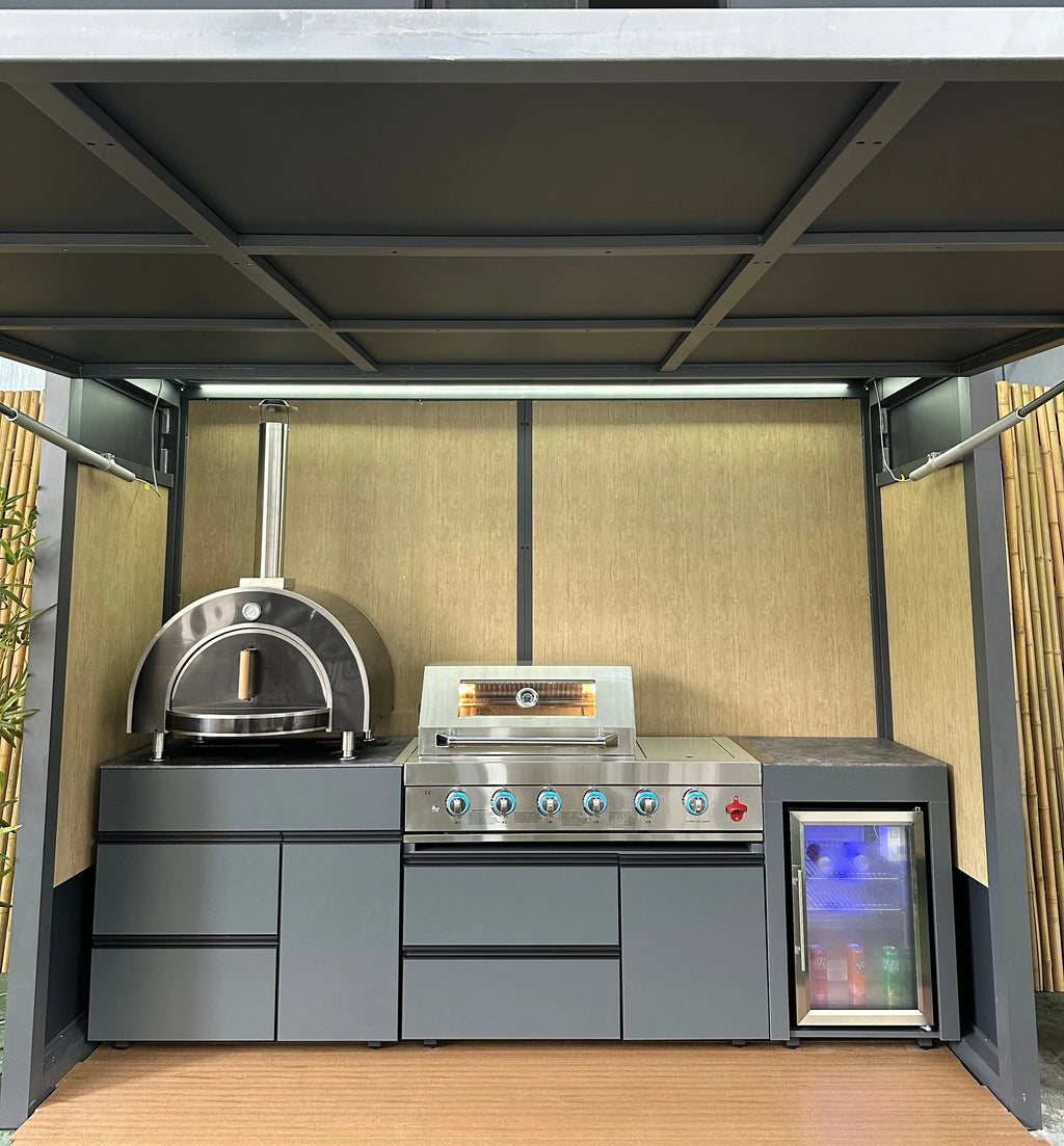 Custom All-In-One Stainless Steel Outdoor Kitchen Modern Expertly Engineered BBQ Island Featuring Refrigerator Grill Pizza Oven