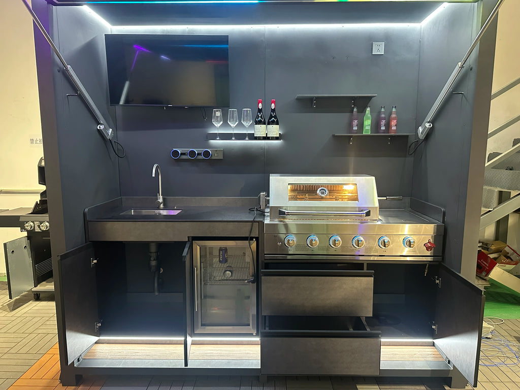 2025 New Modular SS304 Outdoor BBQ Kitchen with Disassemble Closable Shed BBQ Grills and Sink&fridge Combo for Family Party
